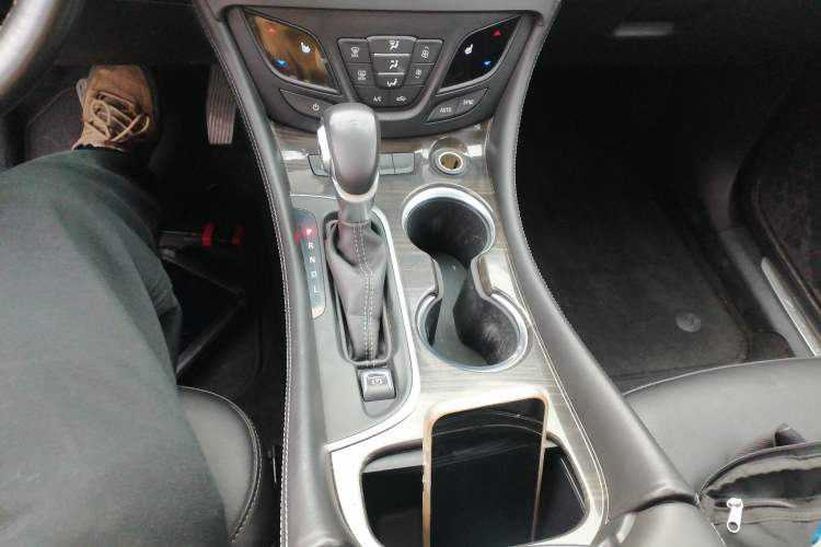 Used Buick Envision 2019 20T Two-Wheel Drive Elite Version China V Standard Gear Lever