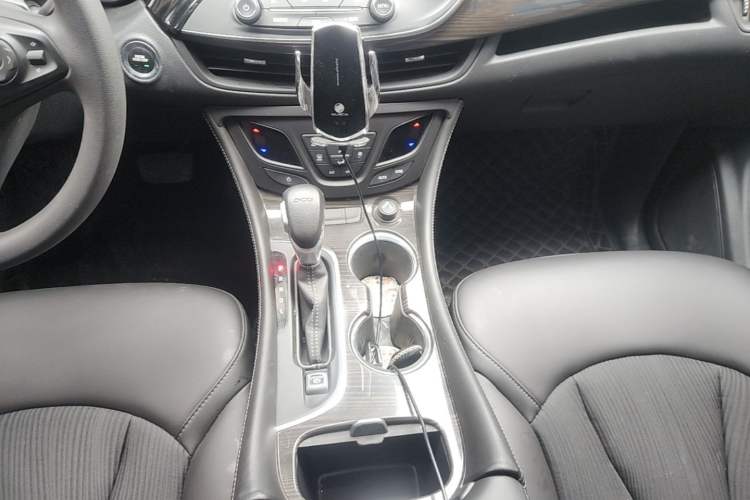 Used Buick Envision 2019 20T Two-Wheel Drive Leading Version China V Standard Gear Lever