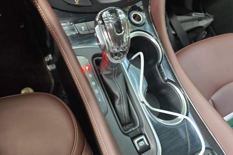 Used Buick Envision 2019 28T 4x4 Elite Version China V Standard Gear Lever