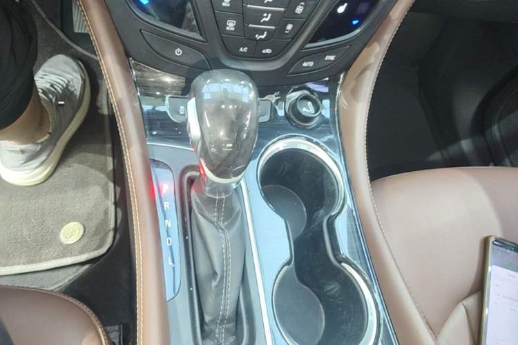 Used Buick Envision 2019 20T Two-Wheel Drive Luxury Version China V Standard Gear Lever