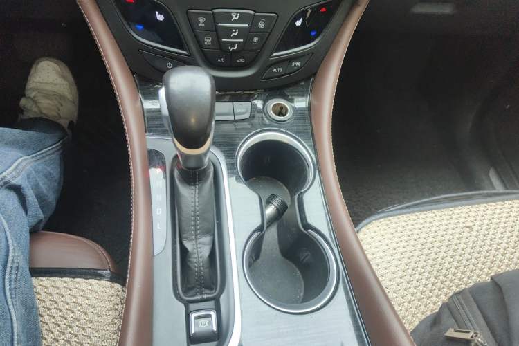 Used Buick Envision 2019 28T Four-Wheel Drive Elite Version China VI Standard Gear Lever
