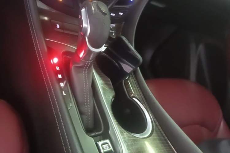 Used Buick Envision 2019 20T Two-Wheel Drive Leading Model China VI Standard Gear Lever