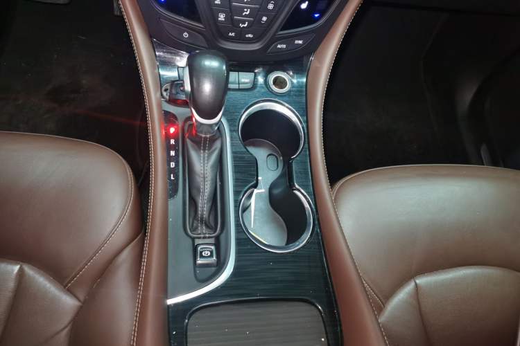 Used Buick Envision 2019 28T 4x4 Elite Version China V Standard Gear Lever