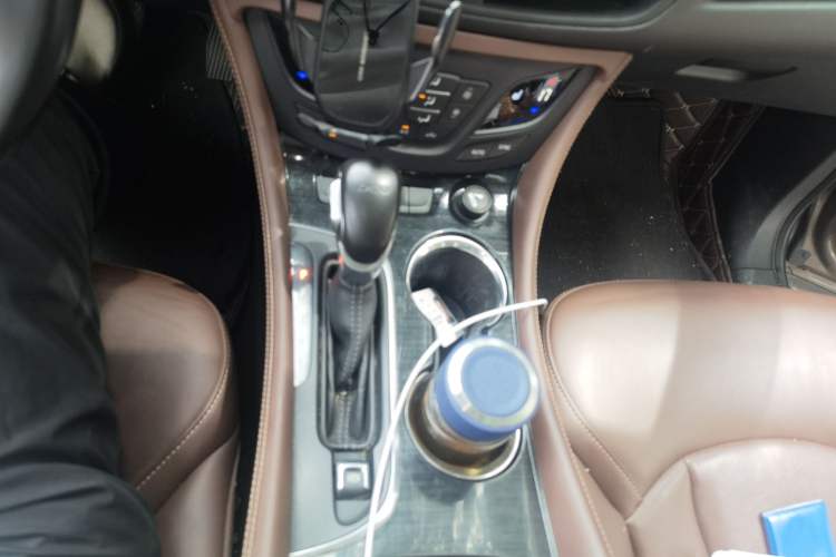 Used Buick Envision 2019 20T Two-Wheel Drive Luxury Version China V Standard Gear Lever