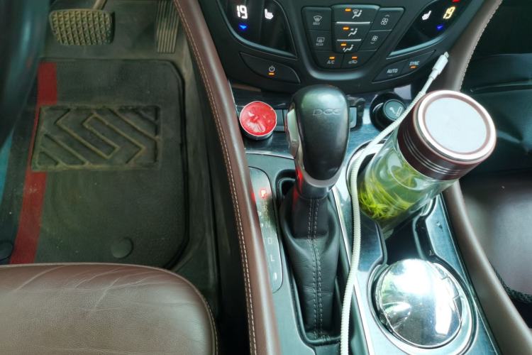 Used Buick Envision 2019 20T Two-Wheel Drive Luxury Version China VI Standard Gear Lever