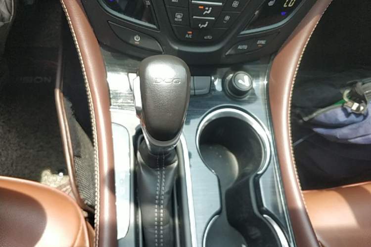 Used Buick Envision 2019 20T Two-Wheel Drive Luxury Version China VI Standard Gear Lever