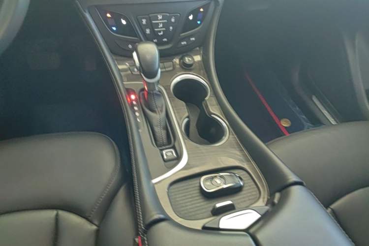 Used Buick Envision 2019 20T Two-Wheel Drive Elite Version China V Standard Gear Lever