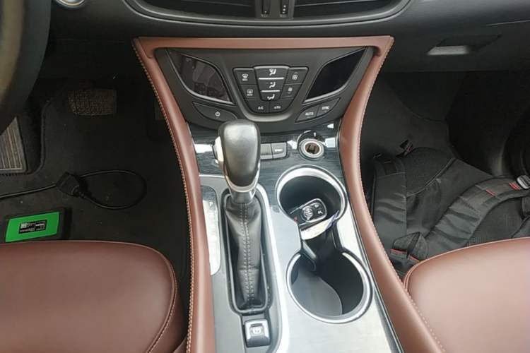 Used Buick Envision 2019 28T 4x4 Elite Version China V Standard Gear Lever