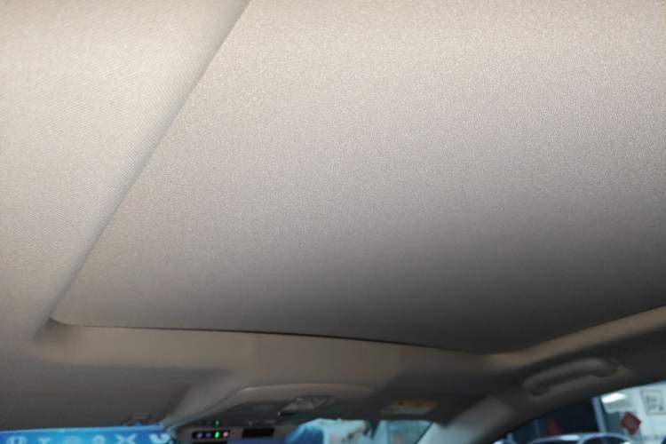 Used Buick Envision 2019 20T Two-Wheel Drive Luxury Version China VI Standard Headliner