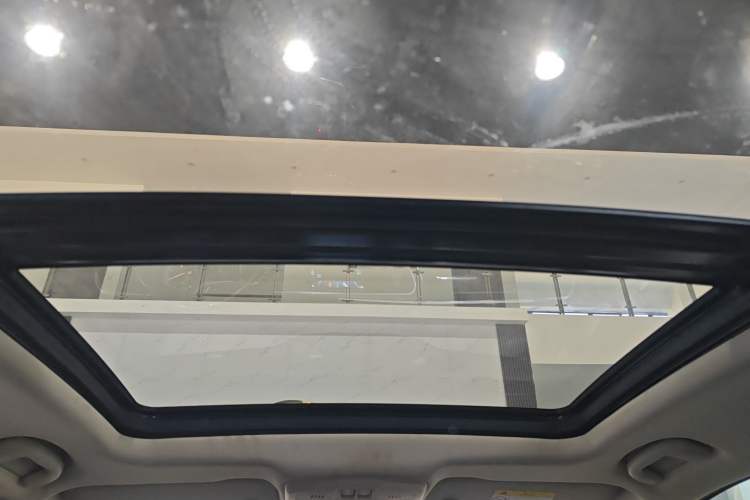 Used Buick Envision 2019 20T Two-Wheel Drive Elite Version China VI Standard Headliner