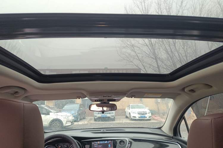 Used Buick Envision 2019 20T Two-Wheel Drive Luxury Version China V Standard Headliner