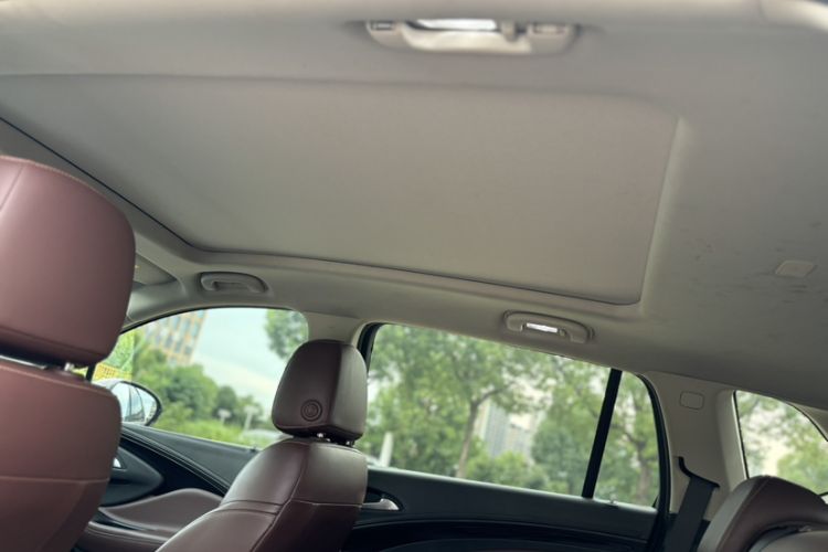 Used Buick Envision 2019 20T Two-Wheel Drive Luxury Version China VI Standard Headliner