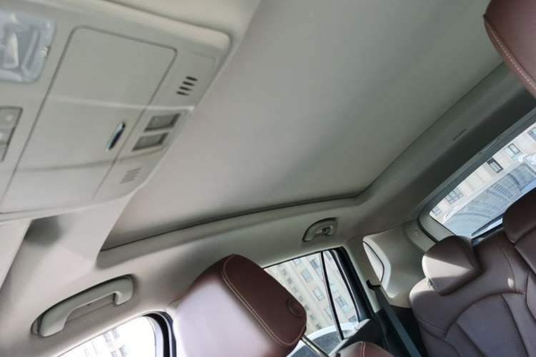 Used Buick Envision 2019 28T 4x4 Luxury Model China VI Standard Headliner