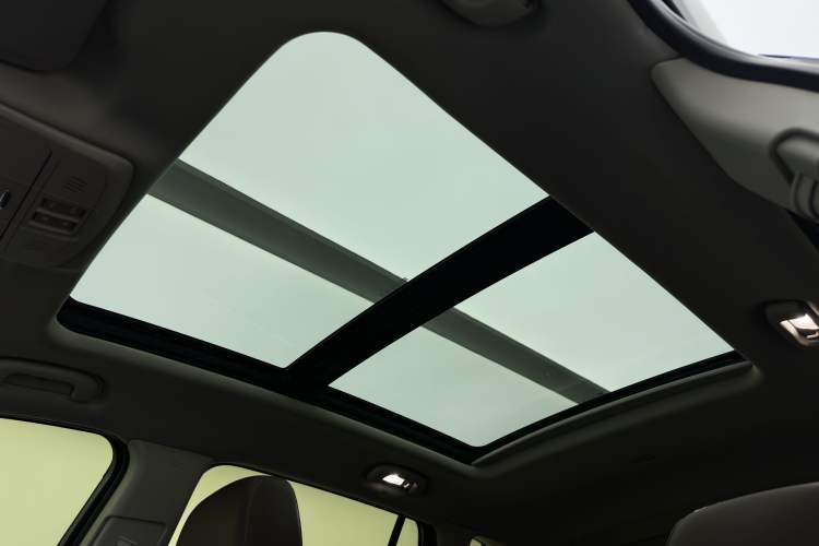 Used Buick Envision 2019 28T Four-Wheel Drive Elite Version China VI Standard Headliner