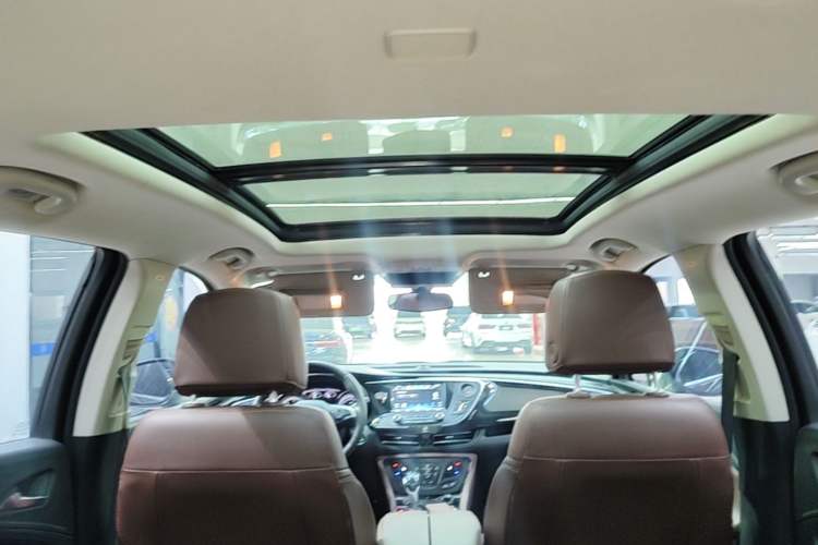 Used Buick Envision 2019 20T Two-Wheel Drive Luxury Version China V Standard Headliner