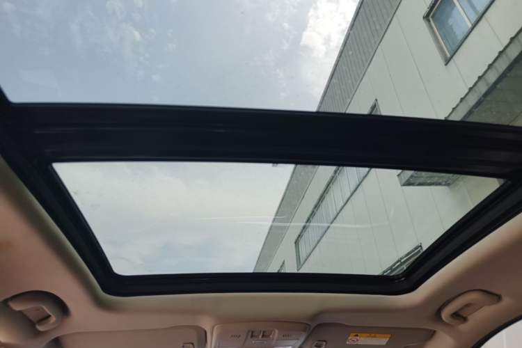 Used Buick Envision 2019 20T Two-Wheel Drive Luxury Version China VI Standard Headliner