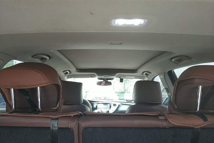 Used Buick Envision 2019 20T Two-Wheel Drive Luxury Version China VI Standard Headliner