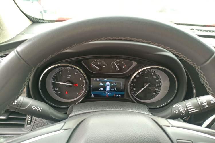 Used Buick Envision 2019 20T Two-Wheel Drive Luxury Version China VI Standard Instrument Cluster