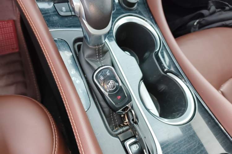 Used Buick Envision 2019 20T Two-Wheel Drive Luxury Version China VI Standard Interior 1
