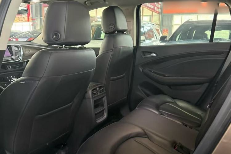 Used Buick Envision 2019 20T Two-Wheel Drive Elite Version China VI Standard Interior 3