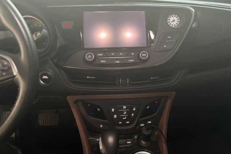 Used Buick Envision 2019 28T 4x4 Elite Version China V Standard Interior 3