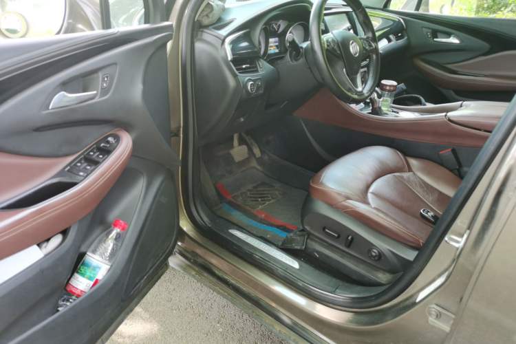 Used Buick Envision 2019 20T Two-Wheel Drive Luxury Version China VI Standard Interior 3