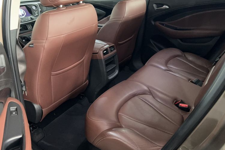 Used Buick Envision 2019 20T Two-Wheel Drive Luxury Version China VI Standard Interior 4