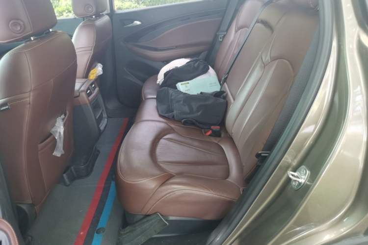 Used Buick Envision 2019 20T Two-Wheel Drive Luxury Version China VI Standard Interior 4