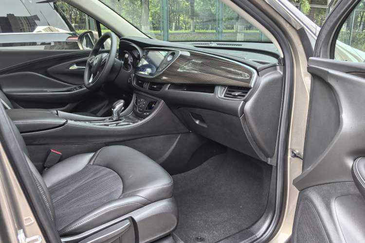 Used Buick Envision 2019 20T Two-Wheel Drive Leading Version China V Standard Interior 5