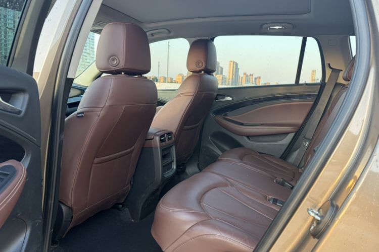 Used Buick Envision 2019 28T 4x4 Elite Version China V Standard Interior 5