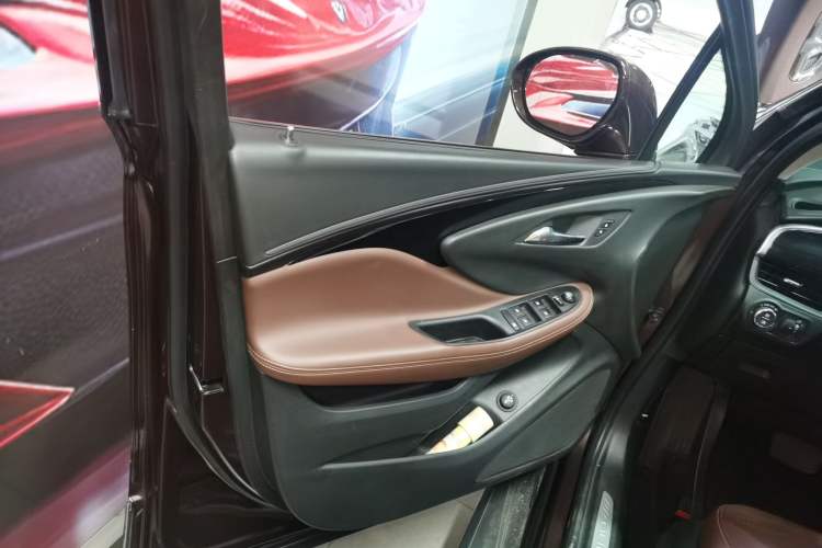 Used Buick Envision 2019 28T 4x4 Elite Version China V Standard Left Front Door Interior