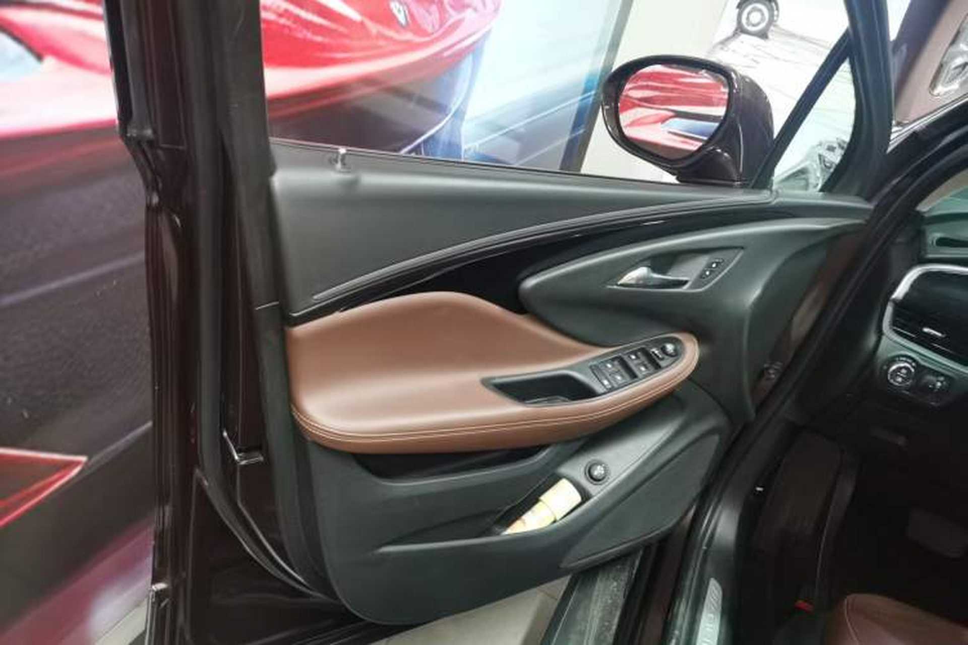 Used Buick Envision 2019 28T 4x4 Elite Version China V Standard Left Front Door Interior