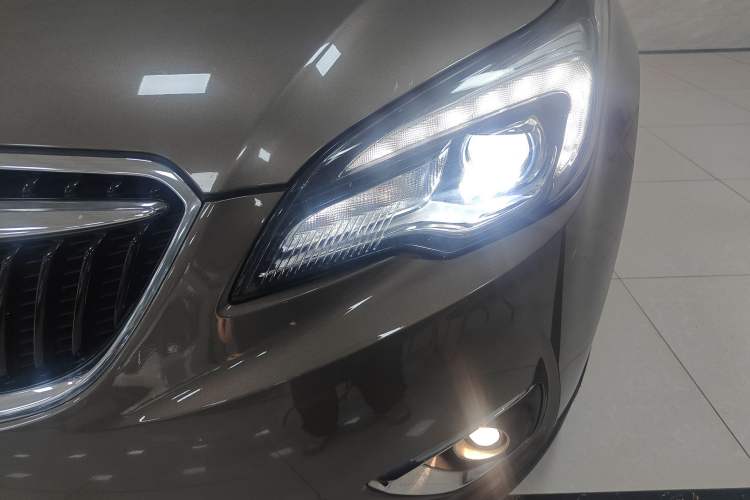 Used Buick Envision 2019 28T Four-Wheel Drive Elite Version China VI Standard Left Front Headlight