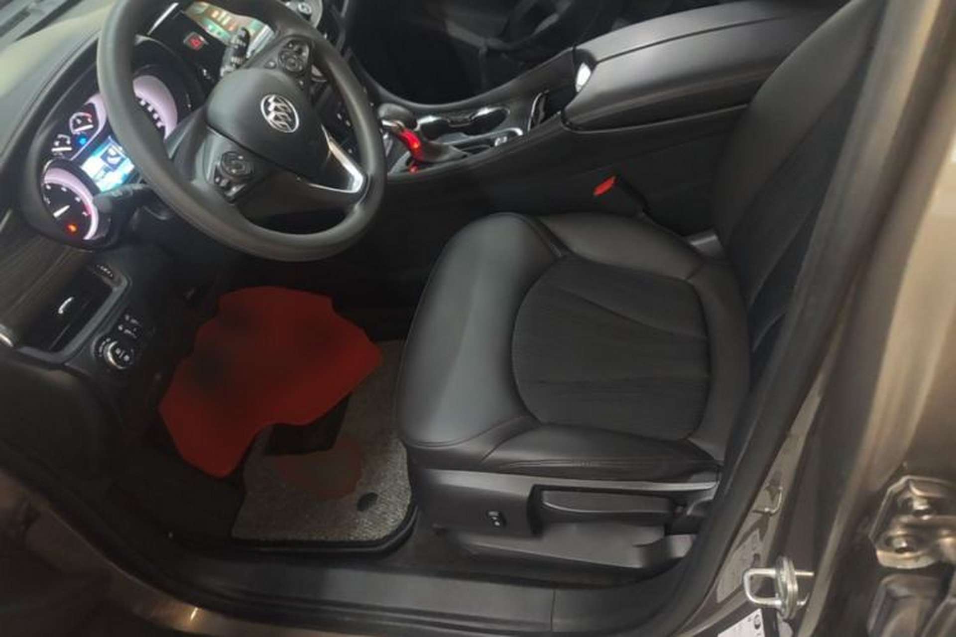 Used Buick Envision 2019 20T Two-Wheel Drive Leading Version China V Standard Left Front Seat