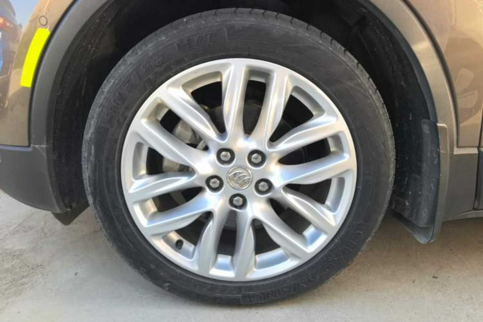 Used Buick Envision 2019 28T Four-Wheel Drive Luxury Version China V Standard Left Front Wheel Hub