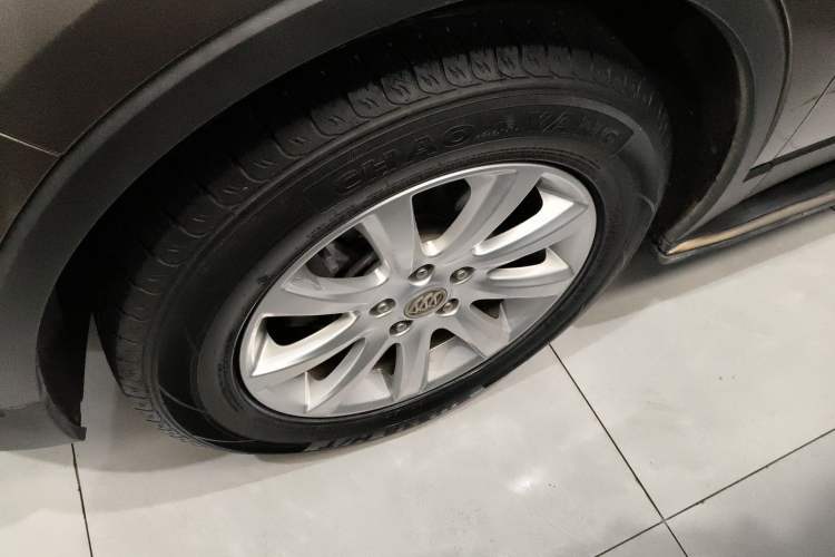 Used Buick Envision 2019 20T Two-Wheel Drive Luxury Version China VI Standard Left Front Wheel Hub