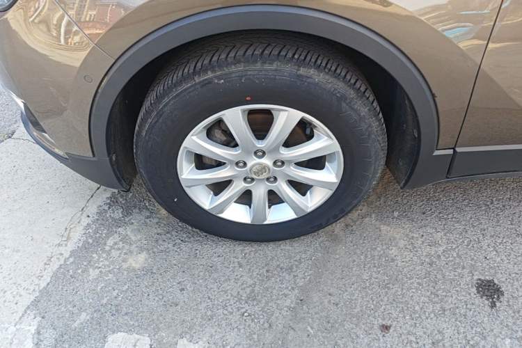Used Buick Envision 2019 20T Two-Wheel Drive Luxury Version China VI Standard Left Front Wheel Hub