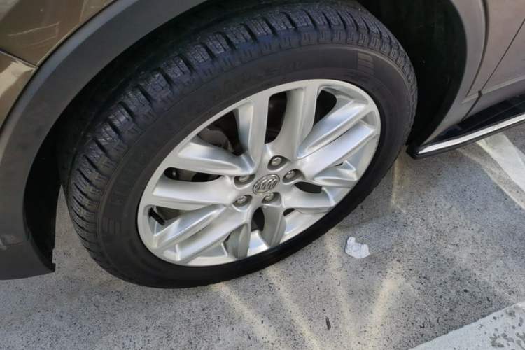 Used Buick Envision 2019 28T 4x4 Luxury Model China VI Standard Left Front Wheel Hub