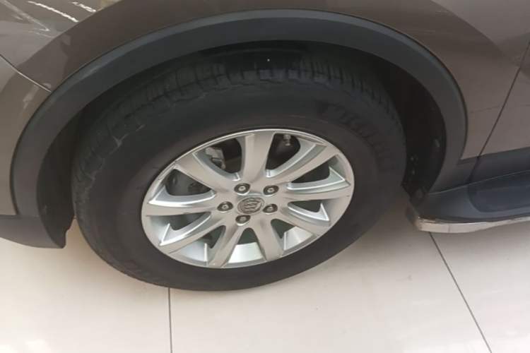 Used Buick Envision 2019 20T Two-Wheel Drive Leading Model China VI Standard Left Front Wheel Hub