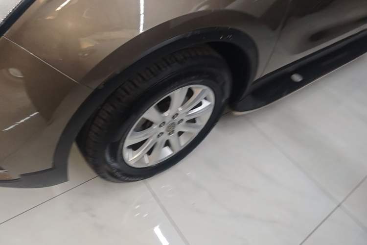 Used Buick Envision 2019 20T Two-Wheel Drive Leading Version China V Standard Left Front Wheel Hub