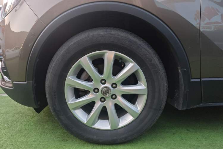 Used Buick Envision 2019 20T Two-Wheel Drive Luxury Version China VI Standard Left Front Wheel Hub