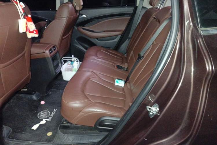 Used Buick Envision 2019 28T 4x4 Elite Version China V Standard Left Rear Seat