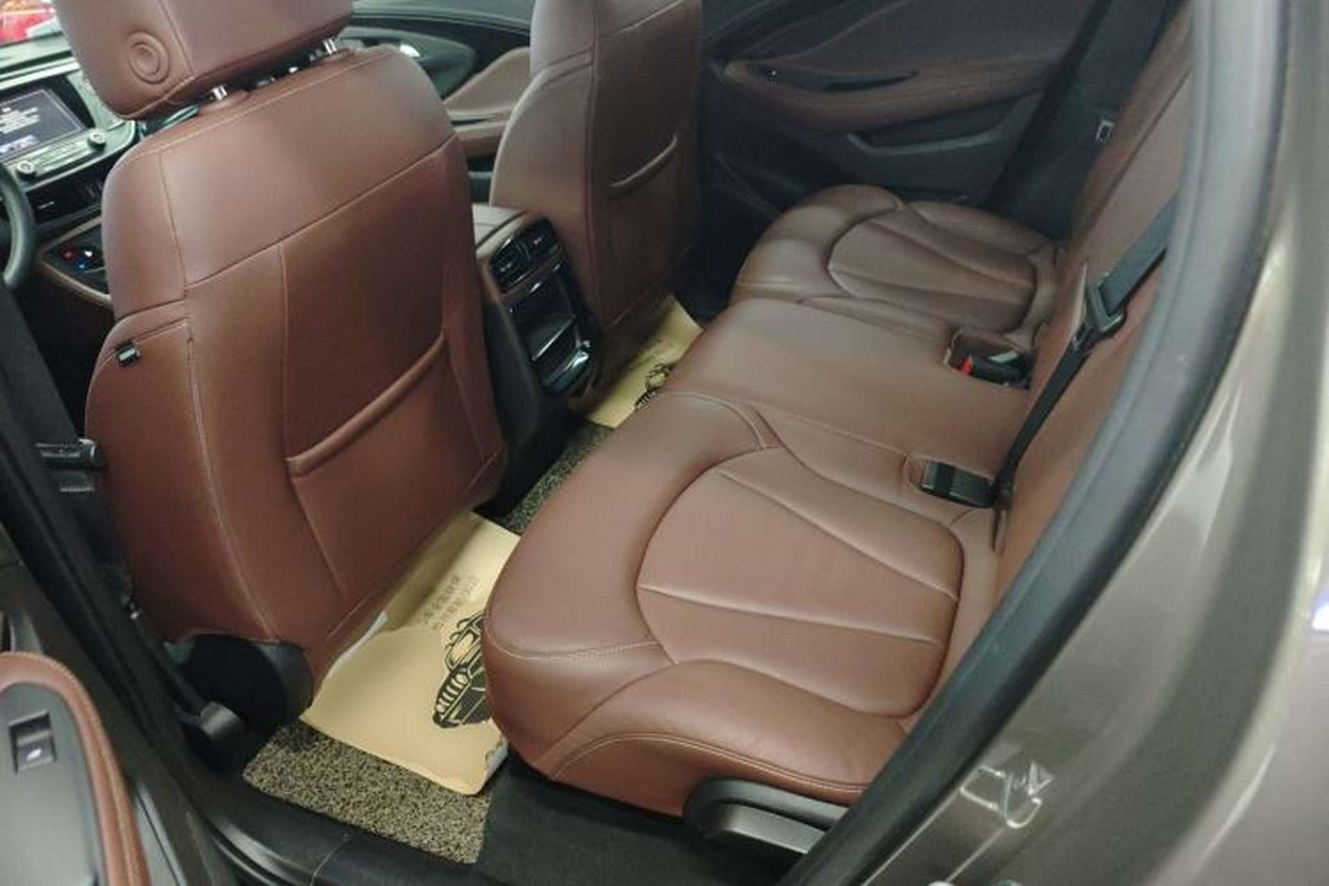 Used Buick Envision 2019 28T 4x4 Elite Version China V Standard Left Rear Seat