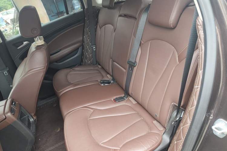 Used Buick Envision 2019 28T 4x4 Luxury Model China VI Standard Left Rear Seat
