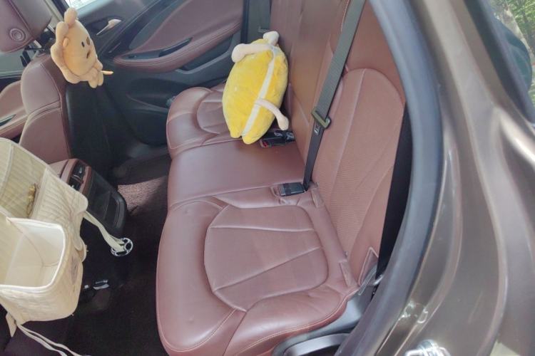 Used Buick Envision 2019 28T 4x4 Luxury Model China VI Standard Left Rear Seat