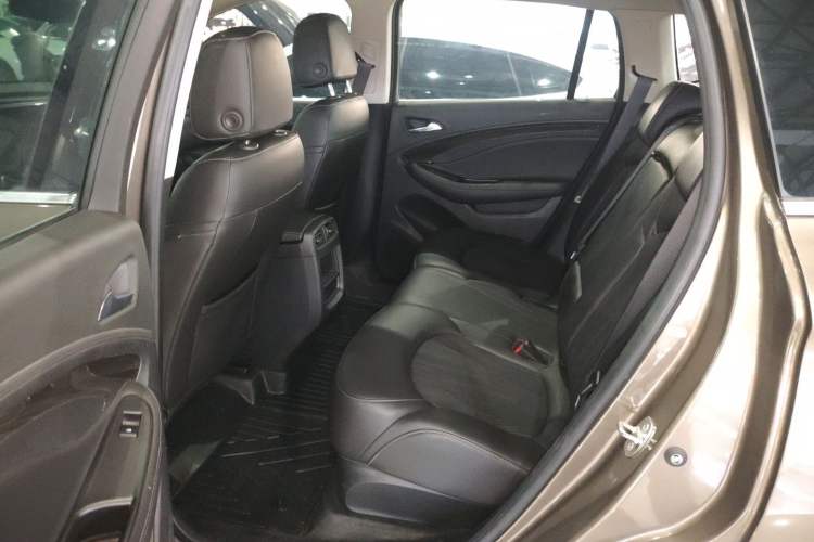 Used Buick Envision 2019 20T Two-Wheel Drive Leading Version China V Standard Left Rear Seat