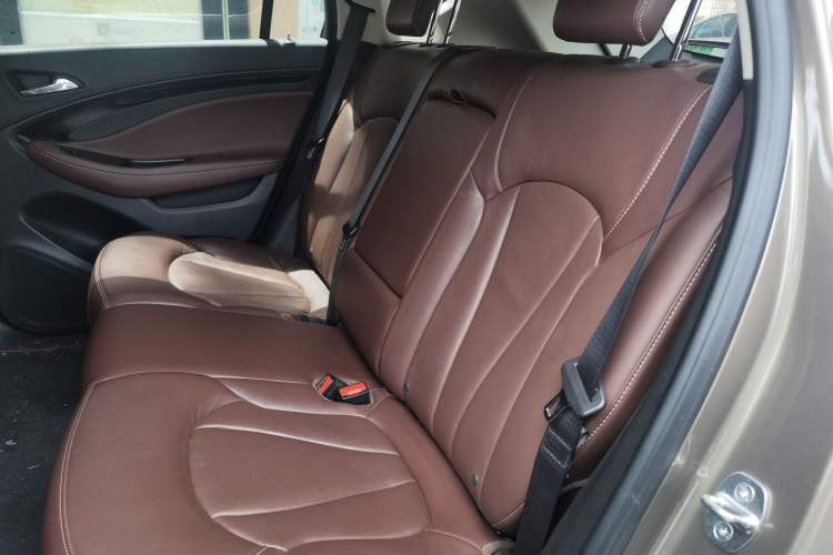 Used Buick Envision 2019 20T Two-Wheel Drive Luxury Version China V Standard Left Rear Seat