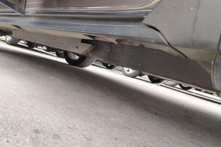 Used Buick Envision 2019 28T 4x4 Elite Version China V Standard Left Side Sill