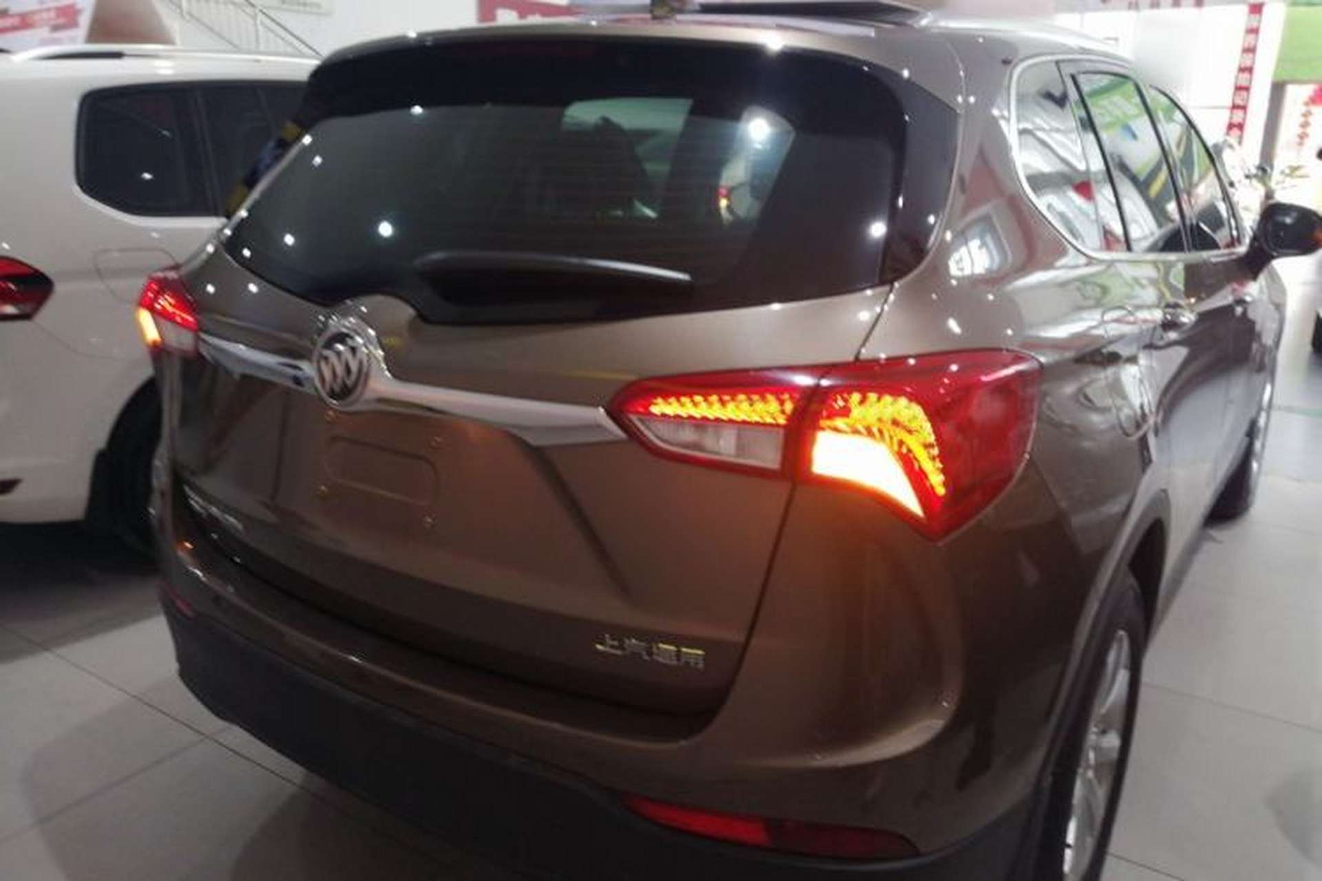 Used Buick Envision 2019 20T Two-Wheel Drive Luxury Version China VI Standard Rear