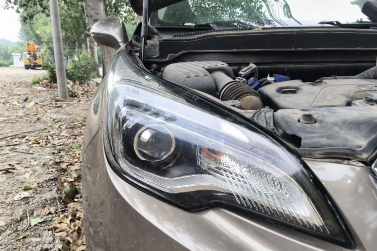 Used Buick Envision 2019 20T Two-Wheel Drive Leading Model China VI Standard Right Front Headlight